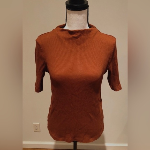 Uniqlo half sleeve / short-sleeve high neck ribbed t-shirt, Size XS, Orange - Picture 5 of 5